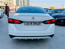 نیسان ئەلتیما